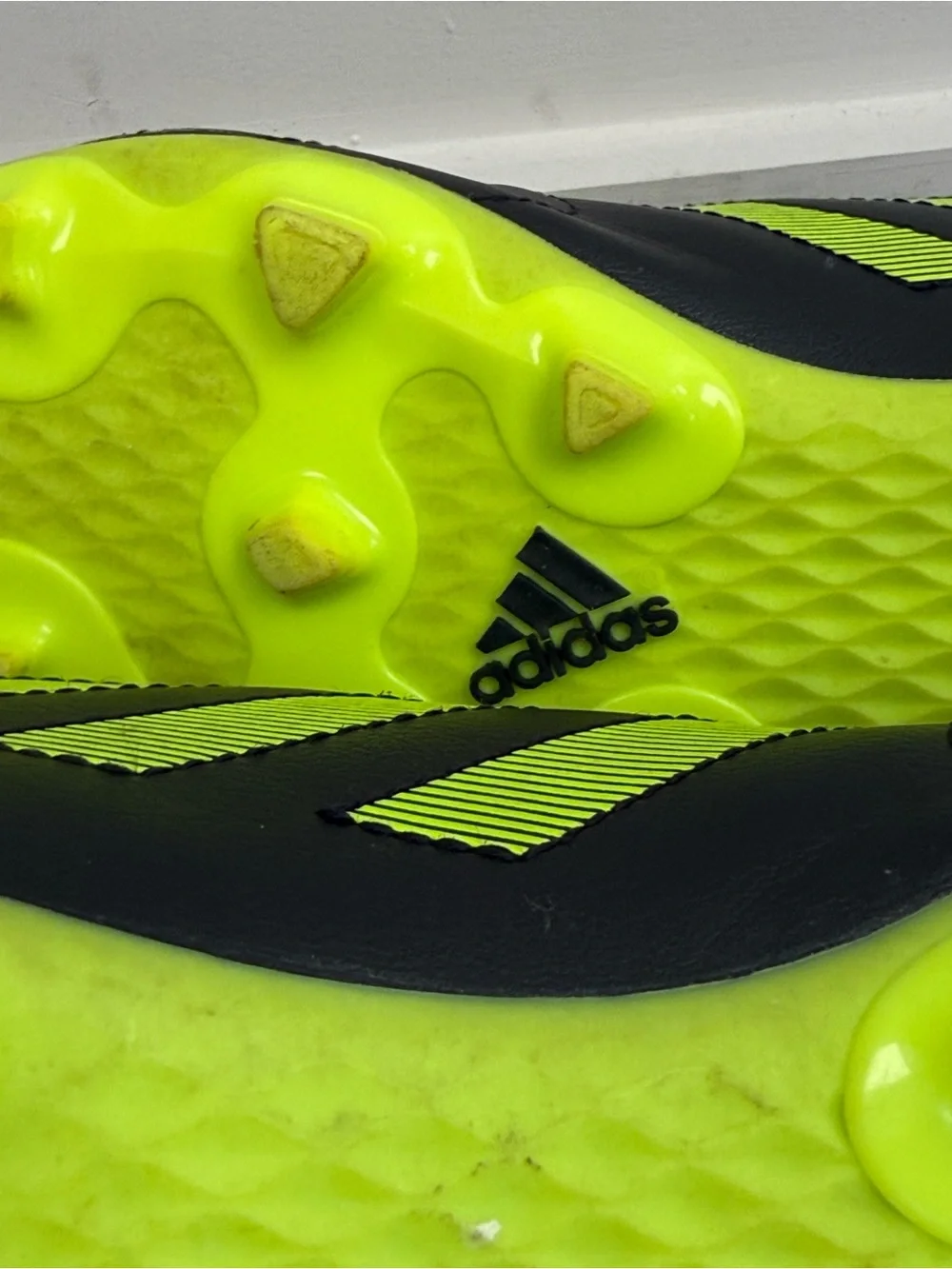 Adidas Soccer Cleats Youth Size 5.5 Black Neon Yellow FG‎ Cleats Fits Womens 7